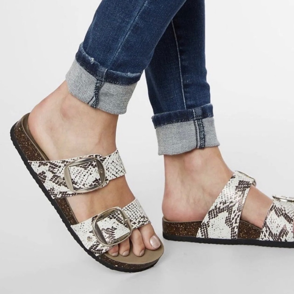 Size 9 - Steve Madden Birkenstock inspired Women Sandals
